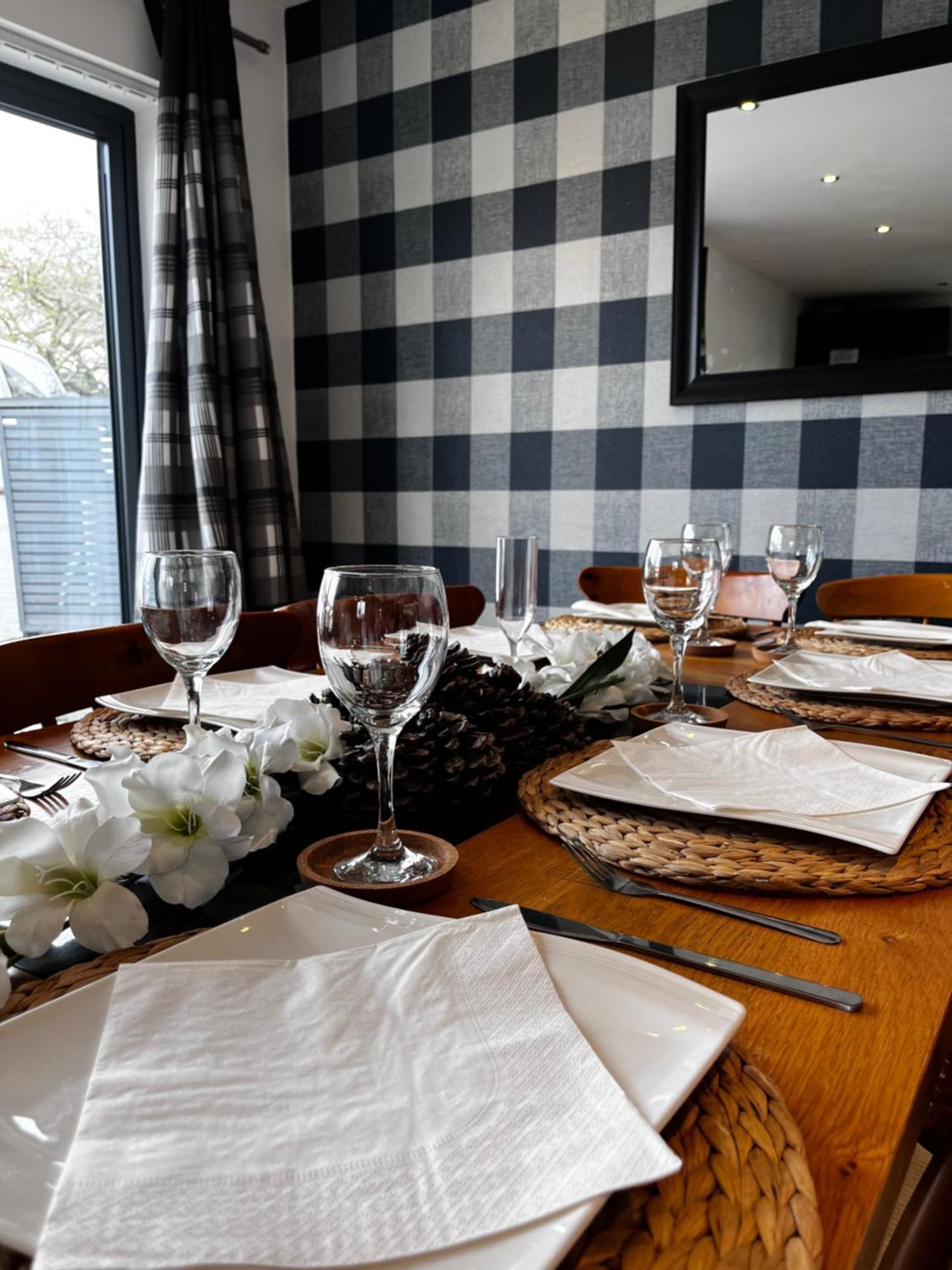 Vakantiehuis Dreghorn House 4 Bedrooms 3 Toilets 3 Reception Free Parking 233 Mbp Wifi