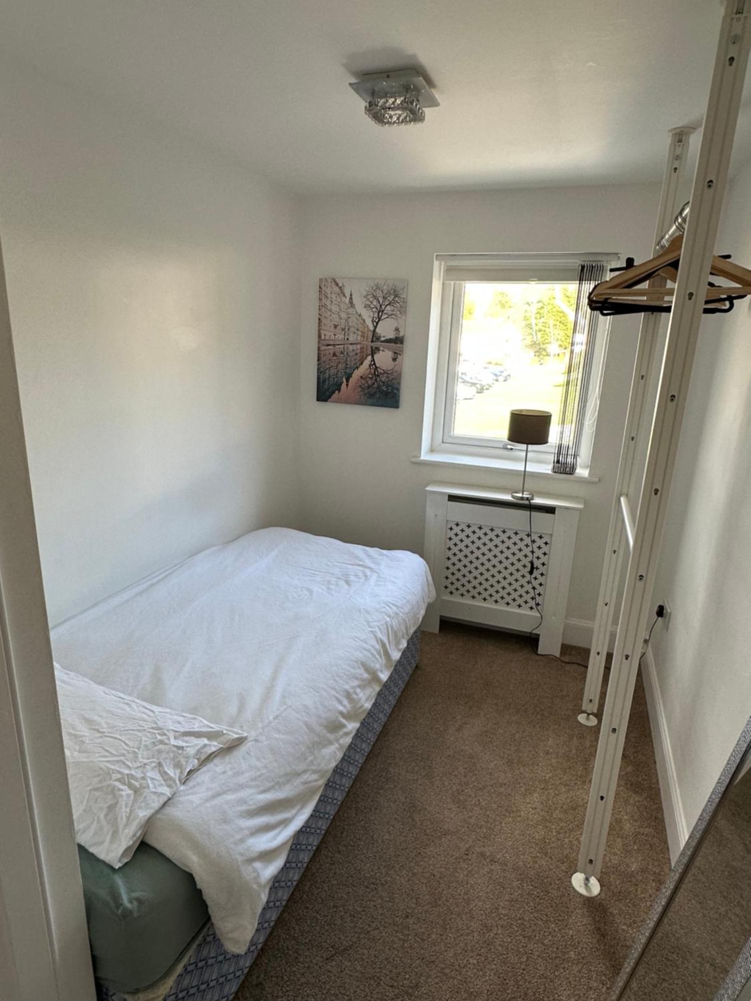 Vakantiehuis Dreghorn House 4 Bedrooms 3 Toilets 3 Reception Free Parking 233 Mbp Wifi *